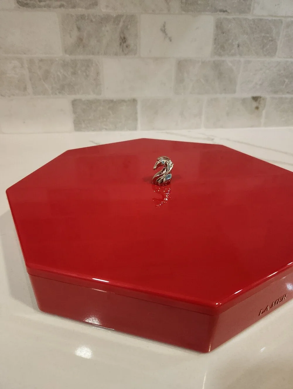 La Mer Red Octagon Accessory Organizer Luxury Display Storage Vanity/Jewelry Box